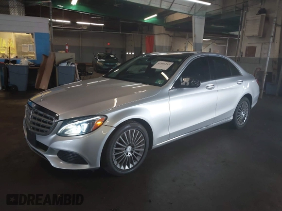 2015 Mercedes-Benz C 300 Luxury with VIN 55SWF4KB1FU087558, listed as a IAAI auction lot 41904253 with 82,901 mi miles and . Bid and sale history available at carsss.com. Image 17.
