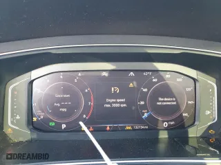 2020 Volkswagen Tiguan SEL Premium R-Line with VIN 3VV4B7AXXLM068664, listed as a Copart auction lot 83243264 with 132,734 mi miles and Salvage Title. Bid and sale history available at carsss.com. Image 9.