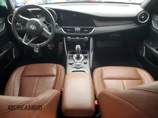 2022 Alfa Romeo Giulia Veloce z VIN ZARFANBN2N7653138, wystawiony jako Copart lot #41444005 z przebiegiem Nie podano mil oraz Szkody całkowita. Historia ofert i sprzedaży dostępna na DreamBid. Obrazek 8.