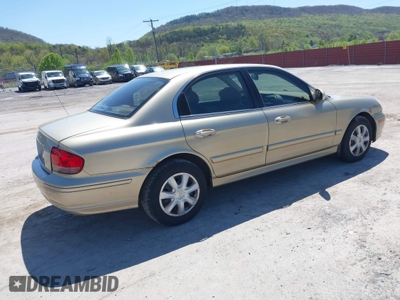 2004 Hyundai Sonata with VIN KMHWF25S94A048669, listed as a IAAI auction lot 42109535 with 157,687 mi miles. Bid and sale history available at carsss.com. Image 4.