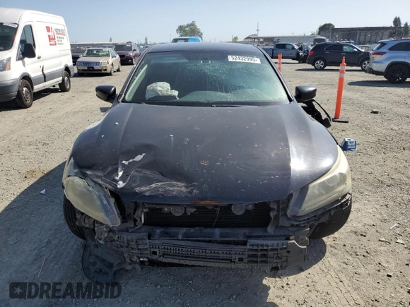 2013 Honda Accord LX z VIN 1HGCR2F35DA068408, wystawiony jako Copart lot #52432995 z przebiegiem 160 990 mil mil oraz Szkoda całkowita • Salvage title. Historia ofert i sprzedaży dostępna na DreamBid. Obrazek 5.