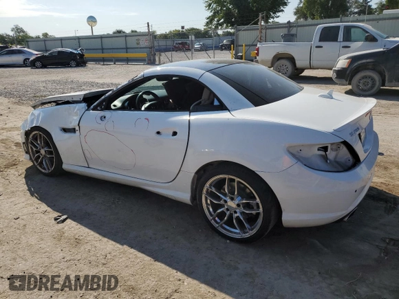 2016 Mercedes-Benz SLK 300 z VIN WDDPK3JA4GF124867, wystawiony jako Copart lot #72074294 z przebiegiem 55 792 mil mil oraz Szkoda całkowita • Salvage title. Historia ofert i sprzedaży dostępna na DreamBid. Obrazek 2.