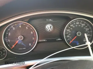 2012 Volkswagen Touareg Exec with VIN WVGEF9BP8CD008665, listed as a Copart auction lot 84611354 with 103,090 mi miles and Salvage Title. Bid and sale history available at DreamBid. Image 9.