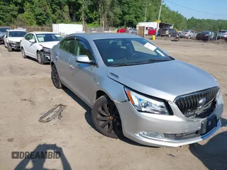 2015 Buick LaCrosse z VIN 1G4GA5G39FF284576, wystawiony jako IAAI lot #42622666 z przebiegiem 102 504 mil mil oraz . Historia ofert i sprzedaży dostępna na DreamBid. Obrazek 1.