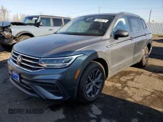 2024 Volkswagen Tiguan SE with VIN 3VVMB7AX1RM015554, listed as a Copart auction lot 88800275 with 7,639 mi miles and Salvage title. Bid and sale history available at DreamBid. Image 1.