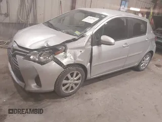 2016 Toyota Yaris L z VIN VNKKTUD32GA066699, wystawiony jako IAAI lot #41387987 z przebiegiem 76 595 mil mil oraz . Historia ofert i sprzedaży dostępna na DreamBid. Obrazek 17.