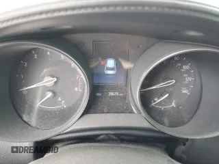 2019 Toyota C-HR XLE z VIN NMTKHMBX2KR096795, wystawiony jako Copart lot #51121655 z przebiegiem 39 679 mil mil oraz Nie do naprawy • Non repairable. Historia ofert i sprzedaży dostępna na DreamBid. Obrazek 9.