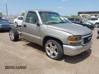 2002 GMC Sierra 1500 SLE z VIN 1GTEC14V22Z209232, wystawiony jako IAAI lot #42485956 z przebiegiem Nie podano mil oraz . Historia ofert i sprzedaży dostępna na DreamBid. Obrazek 1.