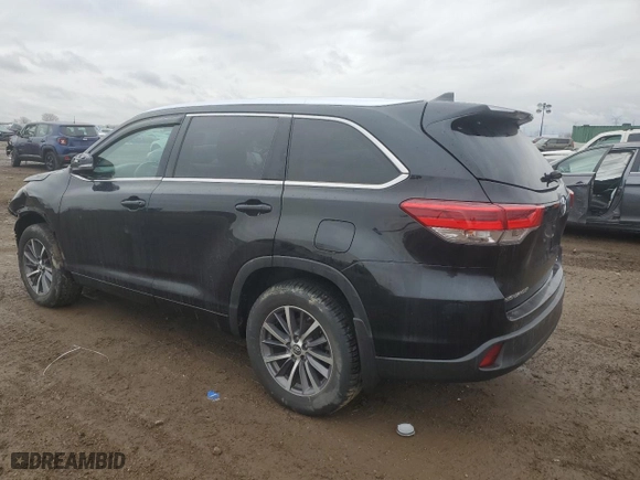 2017 Toyota Highlander XLE with VIN 5TDJZRFH9HS438858, listed as a Copart auction lot 47524655 with 105,451 mi miles and Salvage Title. Bid and sale history available at carsss.com. Image 2.