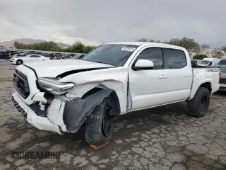 2021 Toyota Tacoma SR z VIN 3TYAX5GN3MT011810, wystawiony jako Copart lot #55788475 z przebiegiem 36 897 mil mil oraz Szkoda całkowita • Salvage title. Historia ofert i sprzedaży dostępna na DreamBid. Obrazek 1.
