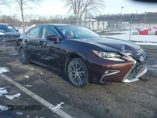 2016 Lexus ES 330 z VIN JTHBK1GG9G2213943, wystawiony jako IAAI lot #41394581 z przebiegiem 46 863 mil mil oraz . Historia ofert i sprzedaży dostępna na DreamBid. Obrazek 1.