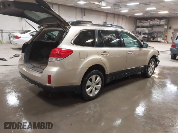 2010 Subaru Outback Premium All-Weather Anniversary z VIN 4S4BRBCC8A3325085, wystawiony jako IAAI lot #41994674 z przebiegiem 148 033 mil mil oraz . Historia ofert i sprzedaży dostępna na DreamBid. Obrazek 4.