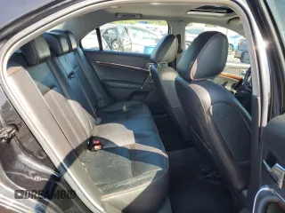 2010 Lincoln MKZ z VIN 3LNHL2GCXAR751058, wystawiony jako Copart lot #58390005 z przebiegiem 61 452 mil mil oraz Szkoda całkowita • Salvage title. Historia ofert i sprzedaży dostępna na DreamBid. Obrazek 10.