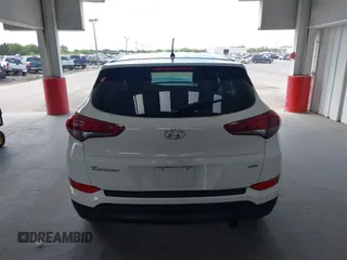 2018 Hyundai Tucson SE z VIN KM8J2CA44JU657178, wystawiony jako IAAI lot #42157871 z przebiegiem 130 715 mil mil oraz . Historia ofert i sprzedaży dostępna na DreamBid. Obrazek 16.