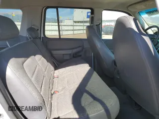 2002 Ford Explorer XLS z VIN 1FMZU72E62ZB39041, wystawiony jako Copart lot #63588165 z przebiegiem 277 220 mil mil oraz Szkoda całkowita • Salvage title. Historia ofert i sprzedaży dostępna na DreamBid. Obrazek 11.