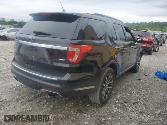 2018 Ford Explorer Platinum z VIN 1FM5K8HT9JGB29209, wystawiony jako Copart lot #58173395 z przebiegiem 137 640 mil mil oraz Szkoda całkowita • Salvage title. Historia ofert i sprzedaży dostępna na DreamBid. Obrazek 3.