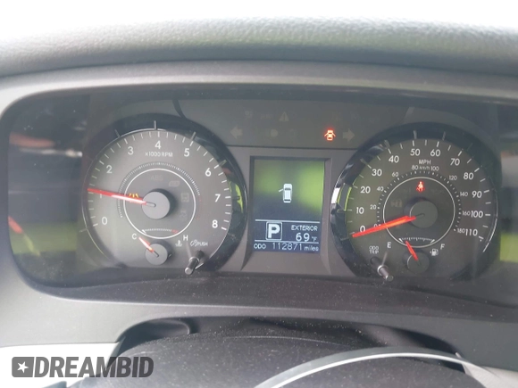 2017 Toyota Sienna LE Auto Access Seat with VIN 5TDKZ3DCXHS818669, listed as a IAAI auction lot 42198544 with 112,871 mi miles. Bid and sale history available at carsss.com. Image 7.