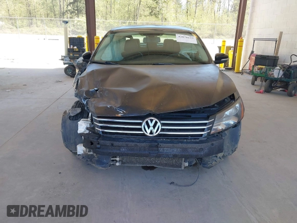 2015 Volkswagen Passat 1.8T Limited Edition with VIN 1VWAT7A36FC054484, listed as a IAAI auction lot 42078125 with 119,550 mi miles. Bid and sale history available at carsss.com. Image 13.