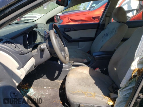 2010 Kia Forte EX z VIN KNAFU4A26A5861366, wystawiony jako Copart lot #51791605 z przebiegiem 161 093 mil mil oraz Szkoda całkowita • Salvage title. Historia ofert i sprzedaży dostępna na DreamBid. Obrazek 7.