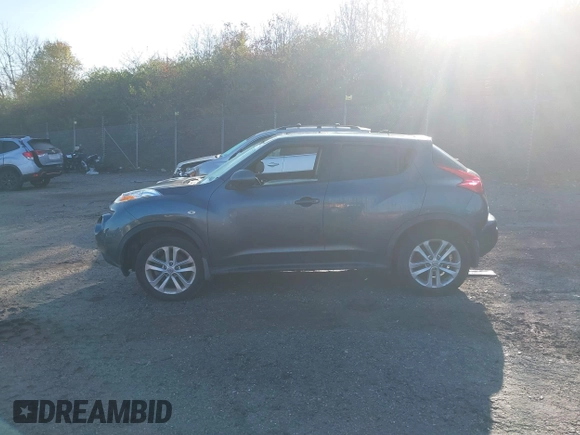 2011 Nissan Juke SL with VIN JN8AF5MV5BT007392, listed as a IAAI auction lot 40939305 with 111,331 mi miles. Bid and sale history available at carsss.com. Image 13.