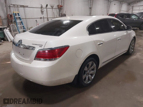 2010 Buick LaCrosse CXL z VIN 1G4GD5EG9AF138023, wystawiony jako IAAI lot #41781571 z przebiegiem 111 448 mil mil oraz . Historia ofert i sprzedaży dostępna na DreamBid. Obrazek 4.