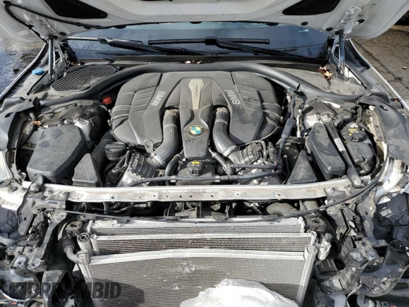 2016 BMW 7 Series 750i xDrive with VIN WBA7F2C55GG419976, listed as a Copart auction lot 80254133 with 81,519 mi miles. Bid and sale history available at carsss.com. Image 11.