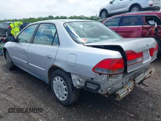 2002 Honda Accord LX with VIN 3HGCG56492G706612, listed as a IAAI auction lot 41917752 with 200,435 mi miles and . Bid and sale history available at DreamBid. Image 3.