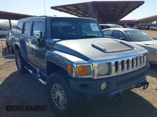 2006 Hummer H3 with VIN 5GTDN136968182132, listed as a IAAI auction lot 41998625 with 148,995 mi miles. Bid and sale history available at carsss.com. Image 1.