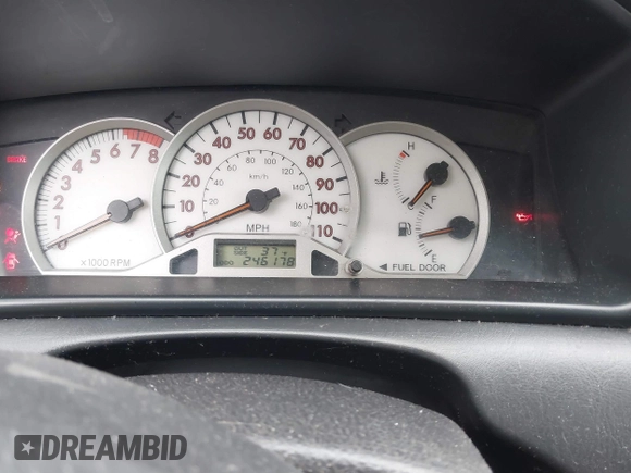 2006 Toyota Corolla CE z VIN 2T1BR32E36C635852, wystawiony jako IAAI lot #41597616 z przebiegiem 246 178 mil mil oraz . Historia ofert i sprzedaży dostępna na DreamBid. Obrazek 7.
