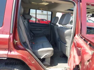 2007 Jeep Commander Sport z VIN 1J8HG48K97C530030, wystawiony jako IAAI lot #42471903 z przebiegiem 195 416 mil mil oraz . Historia ofert i sprzedaży dostępna na DreamBid. Obrazek 8.