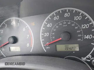 2010 Toyota Corolla z VIN 1NXBU4EEXAZ374601, wystawiony jako IAAI lot #41839300 z przebiegiem 194 254 mil mil oraz . Historia ofert i sprzedaży dostępna na DreamBid. Obrazek 7.