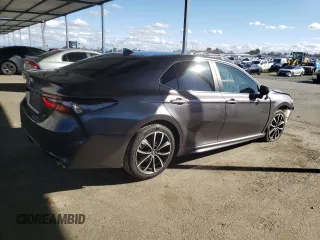 2022 Toyota Camry SE with VIN 4T1T11AK9NU016306, listed as a Copart auction lot 44449885 with 42,101 mi miles and Salvage Title. Bid and sale history available at DreamBid. Image 3.
