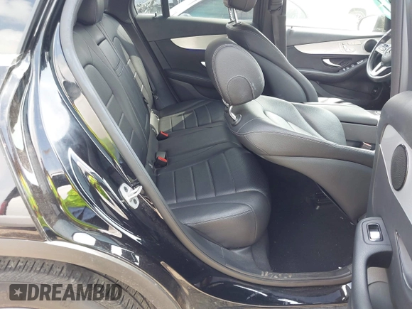 2021 Mercedes-Benz GLC 300 with VIN W1N0G8DB7MF978724, listed as a IAAI auction lot 41923957 with 33,434 mi miles and . Bid and sale history available at DreamBid. Image 8.