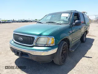 2000 Ford Expedition XLT with VIN 1FMRU1563YLC33035, listed as a IAAI auction lot 42000620 with 288,055 mi miles. Bid and sale history available at carsss.com. Image 2.