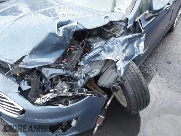 2019 Ford Fusion Hybrid SE with VIN 3FA6P0LU2KR148731, listed as a IAAI auction lot 41776405 with Not Provided miles. Bid and sale history available at carsss.com. Image 6.