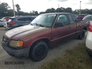1998 Isuzu Hombre z VIN 1GGCS19X0W8650520, wystawiony jako Copart lot #73962444 z przebiegiem Nie podano mil oraz Szkody całkowita. Historia ofert i sprzedaży dostępna na DreamBid. Obrazek 1.