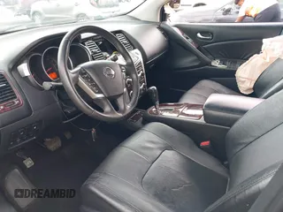 2010 Nissan Murano SL z VIN JN8AZ1MU7AW008659, wystawiony jako IAAI lot #42354251 z przebiegiem 139 616 mil mil oraz . Historia ofert i sprzedaży dostępna na DreamBid. Obrazek 5.