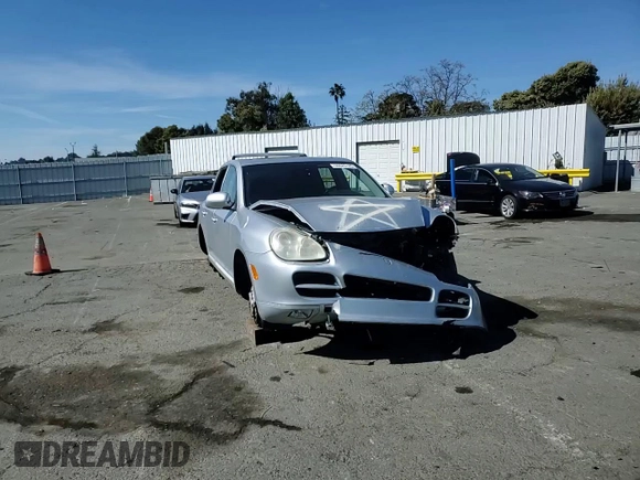2005 Porsche Cayenne S z VIN WP1AB29P65LA62341, wystawiony jako Copart lot #50625125 z przebiegiem 189 906 mil mil oraz Szkoda całkowita • Salvage title. Historia ofert i sprzedaży dostępna na DreamBid. Obrazek 11.