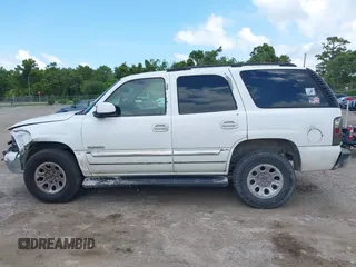 2003 GMC Yukon SLT z VIN 1GKEC13V43R278155, wystawiony jako IAAI lot #42296404 z przebiegiem 333 477 mil mil oraz . Historia ofert i sprzedaży dostępna na DreamBid. Obrazek 14.