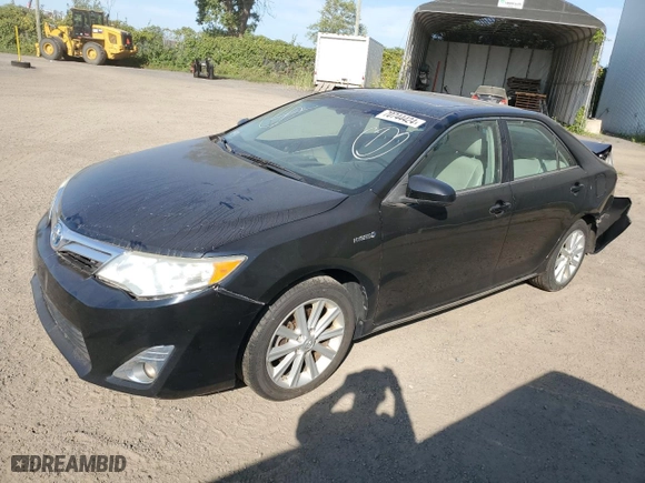 2014 Toyota Camry Hybrid LE with VIN 4T1BD1FK7EU137539, listed as a Copart auction lot 70744424 with 152,831 mi miles and Clean Title. Bid and sale history available at carsss.com. Image 1.