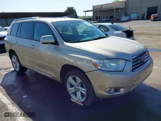 2008 Toyota Highlander Limited with VIN JTEES42A882050203, listed as a IAAI auction lot 42000704 with 179,792 mi miles. Bid and sale history available at carsss.com. Image 1.