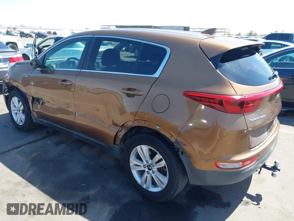 2017 Kia Sportage LX z VIN KNDPMCAC5H7121297, wystawiony jako IAAI lot #42088915 z przebiegiem 91 374 mil mil oraz . Historia ofert i sprzedaży dostępna na DreamBid. Obrazek 3.