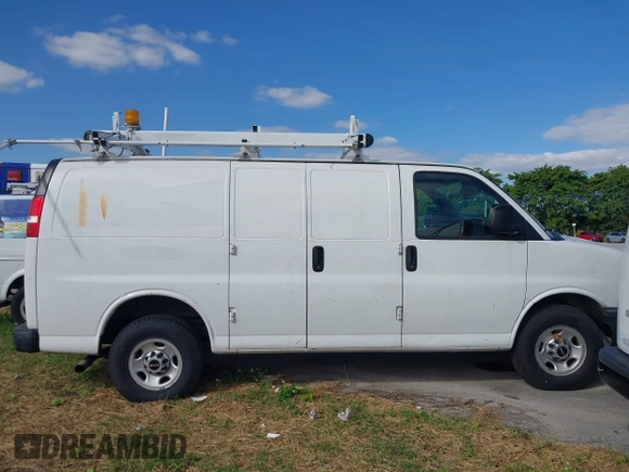 2016 GMC Savana Cargo z VIN 1GTW7AFF9G1194121, wystawiony jako IAAI lot #41978935 z przebiegiem 91 469 mil mil oraz . Historia ofert i sprzedaży dostępna na DreamBid. Obrazek 13.
