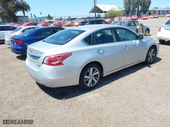 2013 Nissan Altima 2.5 SL with VIN 1N4AL3AP2DN533037, listed as a IAAI auction lot 41985866 with 106,806 mi miles. Bid and sale history available at carsss.com. Image 4.