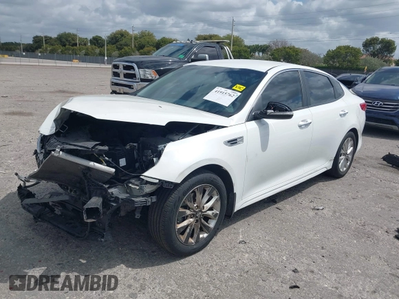 2018 Kia Optima LX with VIN 5XXGT4L34JG253597, listed as a IAAI auction lot 41915762 with 166,521 mi miles. Bid and sale history available at carsss.com. Image 17.