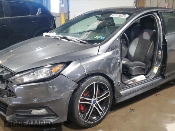 2018 Ford Focus ST with VIN 1FADP3L97JL221707, listed as a Copart auction lot 42179035 with Not Provided miles and Salvage Title. Bid and sale history available at DreamBid. Image 1.