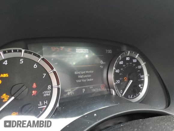 2024 Toyota Highlander LE with VIN 5TDKDRAH5RS544722, listed as a Copart auction lot 61408755 with 13,673 mi miles and Salvage title. Bid and sale history available at DreamBid. Image 9.