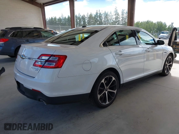 2015 Ford Taurus Limited with VIN 1FAHP2J81FG118224, listed as a IAAI auction lot 42402947 with 142,885 mi miles and . Bid and sale history available at DreamBid. Image 4.