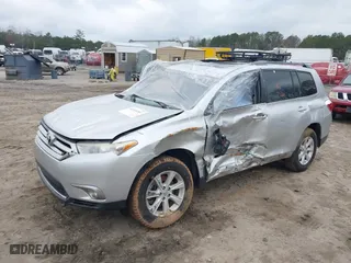2013 Toyota Highlander with VIN 5TDZK3EH4DS113437, listed as a IAAI auction lot 41534301 with 150,432 mi miles. Bid and sale history available at carsss.com. Image 2.