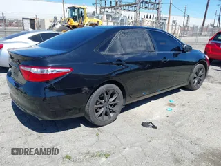 2017 Toyota Camry XLE z VIN 4T1BF1FK6HU370827, wystawiony jako IAAI lot #41870412 z przebiegiem 95 975 mil mil oraz . Historia ofert i sprzedaży dostępna na DreamBid. Obrazek 4.